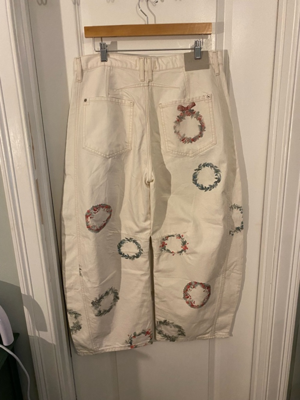 We The Free Wide Leg Barrel Buttonfly Jeans with Wreath Accents - Picture 4 of 12